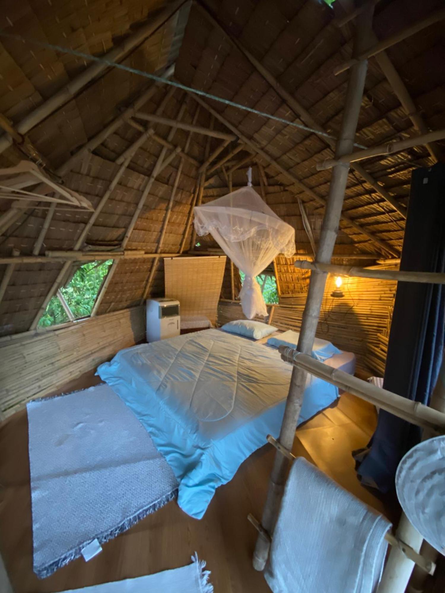 Royal Mountain Hut Glamping Ratchaburi