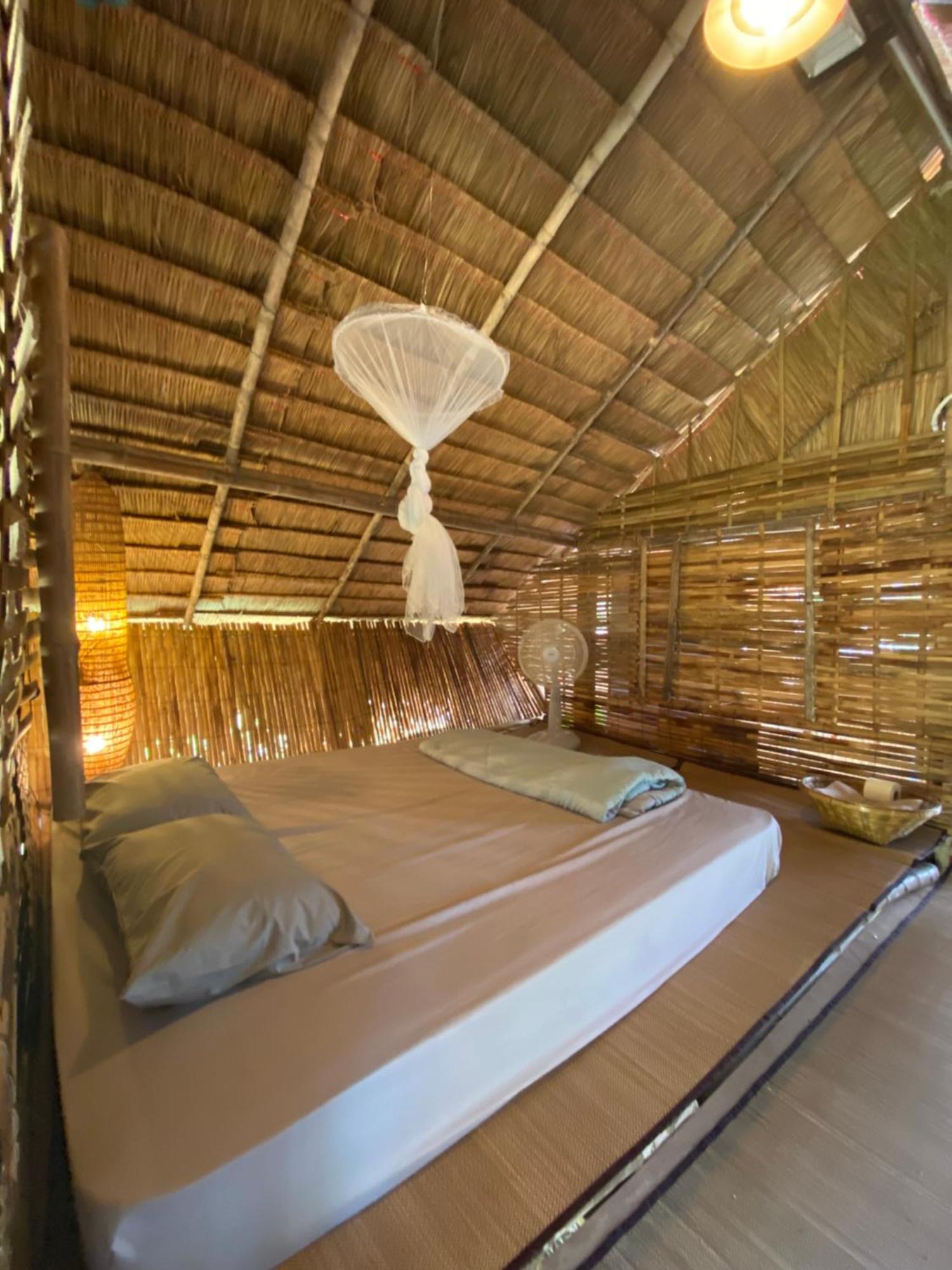 Royal Mountain Hut Luxuszelt Ratchaburi